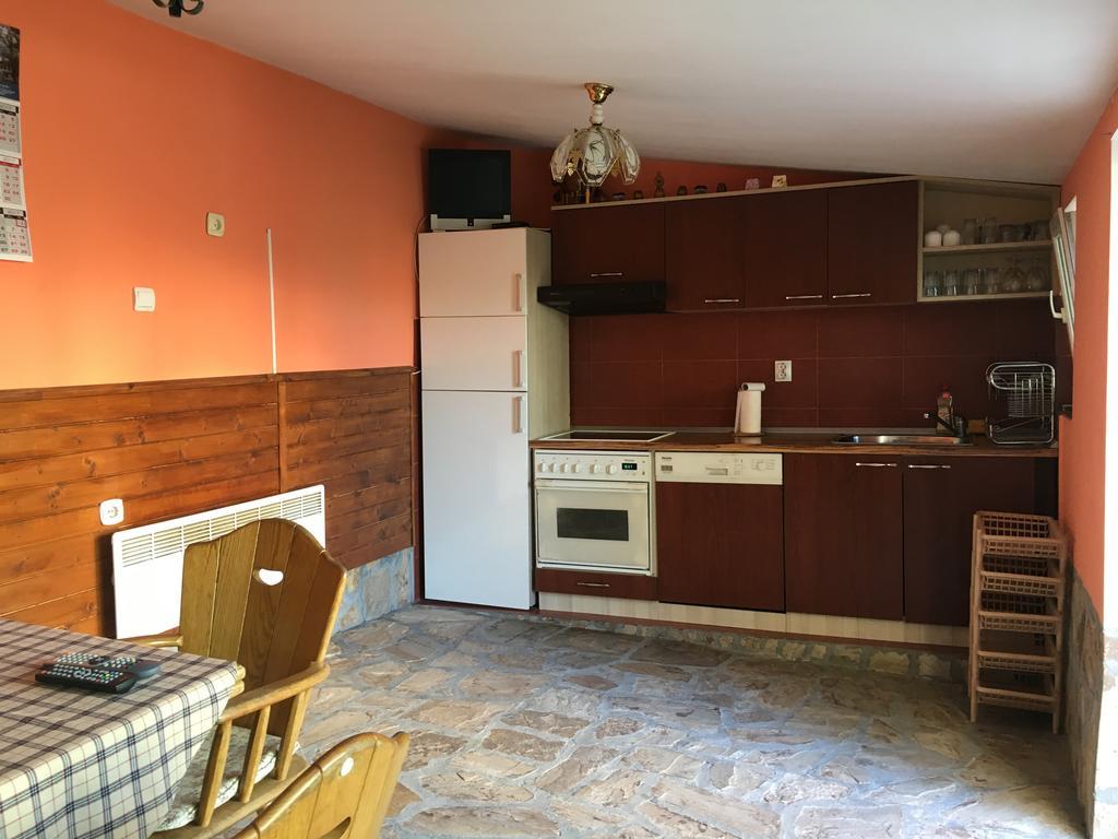 Triglav Edelweiss Guest House พาเวลบันยา ภายนอก รูปภาพ