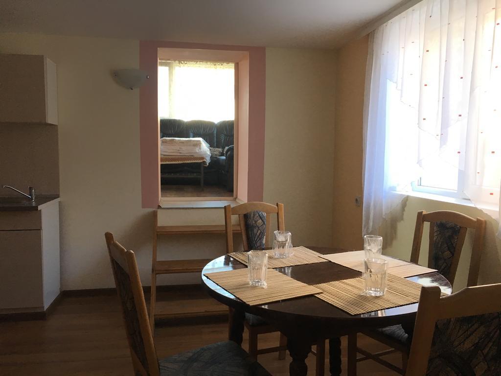 Triglav Edelweiss Guest House พาเวลบันยา ภายนอก รูปภาพ